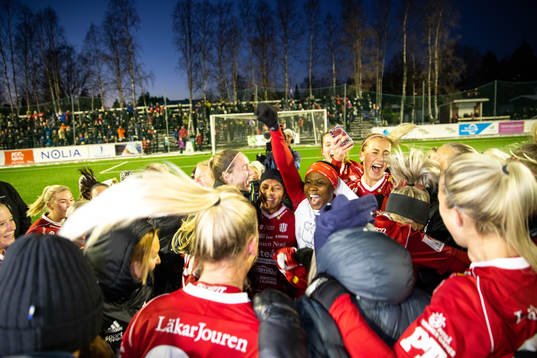 Piteås spelare firar SM-guld