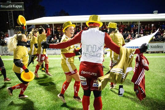Piteås spelare firar SM-guld
