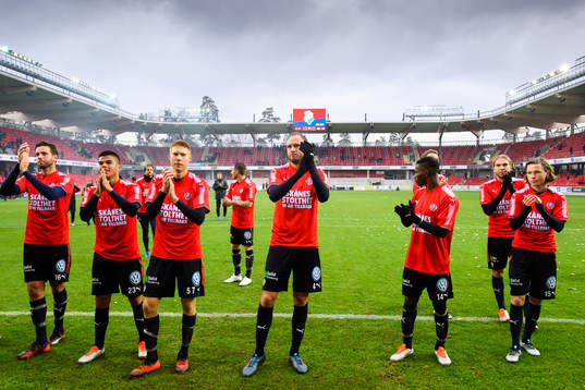 Helsingborgs spelare tackar publiken