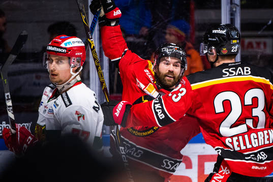 Luleås Jack Connolly jublar