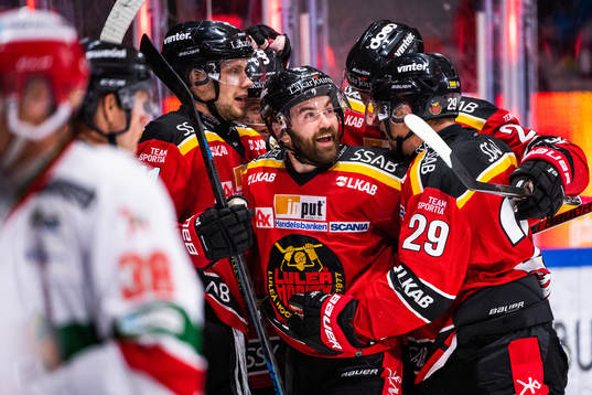 Luleås Jack Connolly jublar