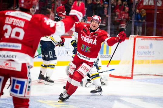 Timrås Vilmos Gallo jublar