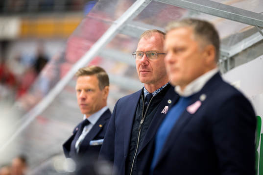 s tränare Johan Lindbom