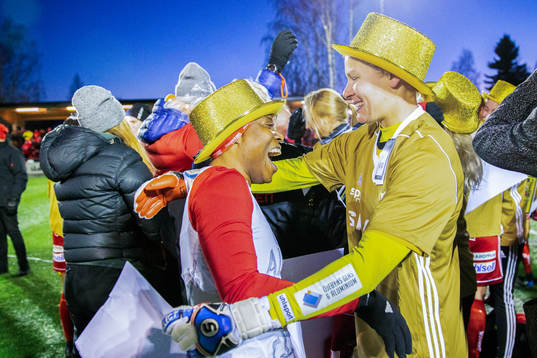 Piteås spelare firar SM-guld