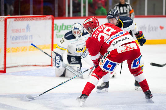Timrås Jacob Olofsson gör 2-1 målet