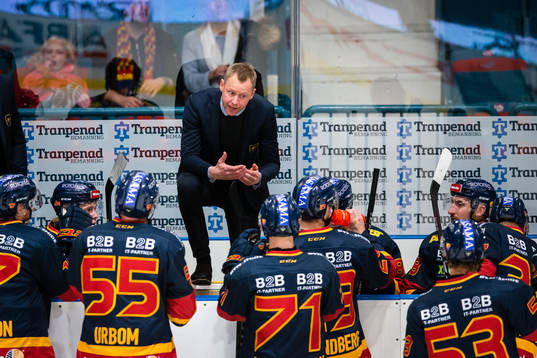 Djurgårdens tränare Robert Ohlsson ger direktiv