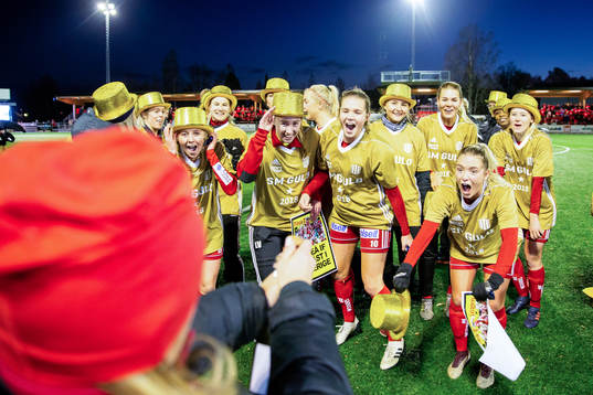 Piteås spelare firar SM-guld
