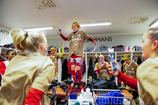 Piteås Cecilia Edlund  firar SM-guld