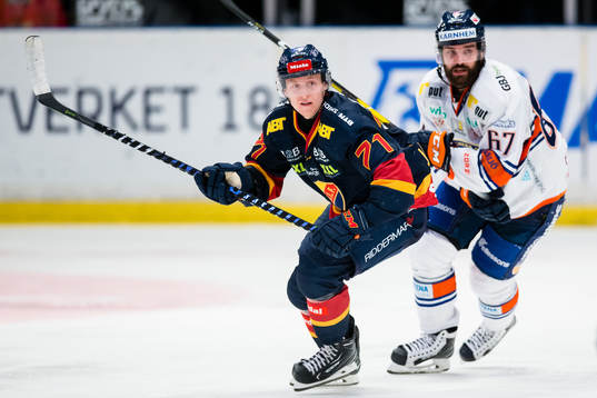 Djurgårdens Jonathan Davidsson och Växjös Linus Fröberg