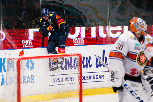 Djurgårdens Daniel Brodin gör 1-0 och jublar med