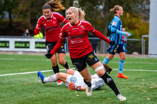 LB07s Malin Winberg jublar