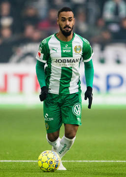 Hammarbys Junes Barny med bollen