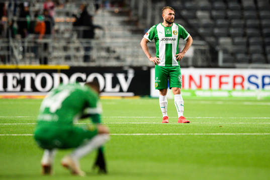 Hammarbys Junes Barny och Mads Fenger Nielsen deppar