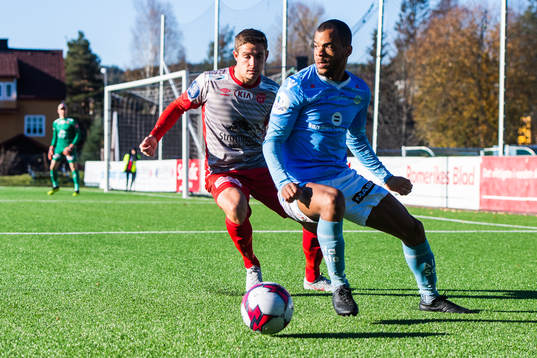 Mathias Blørud of Strømmen and Erixon Danso of Sandnes