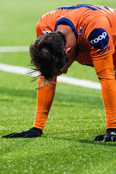 Nikola Tkalcic of Aalesund with an injury