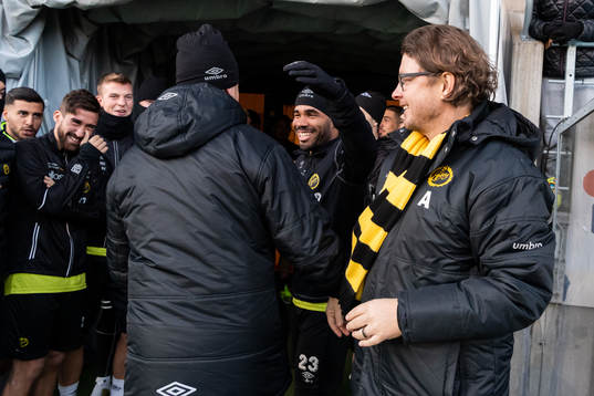 Elfsborgs klubbchef Stefan Andreasson och Elfsborgs A-lag