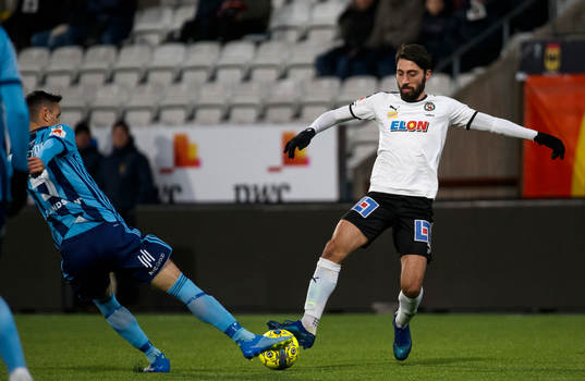 Djurgårdens Haris Radetinac och Örebros Nahir Besara