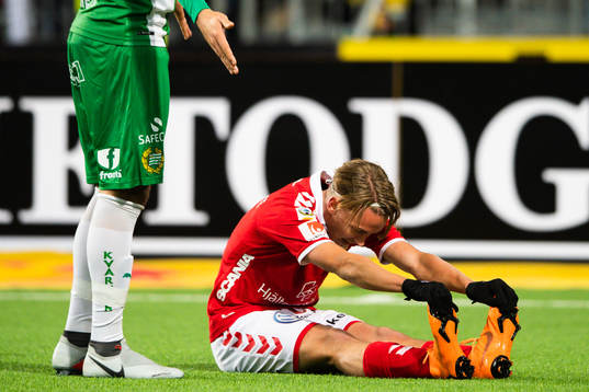 Kalmars Isak Magnusson har ont