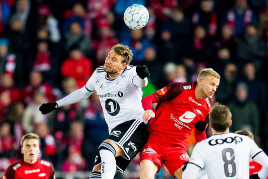 Nicklas Bendtner of Rosenborg and Peter Orry Larsen of Brann