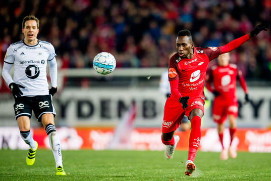 Anders Konradsen of Rosenborg and Daouda Bamba of Brann