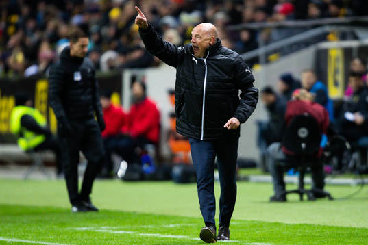 Malmö FFs tränare Uwe Rösler  reagerar