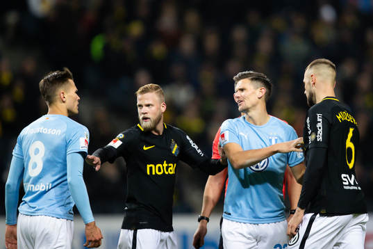 Malmö FFs Marcus Antonsson och Arnór Ingvi Traustason i