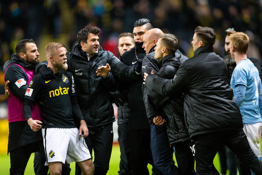 s Sebastian Larsson gjort 1-1 på frispark