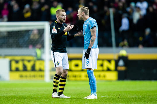 s Sebastian Larsson har blivit utvisad