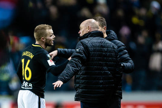 s Sebastian Larsson med Malmö FFs tränare Uwe Rösler