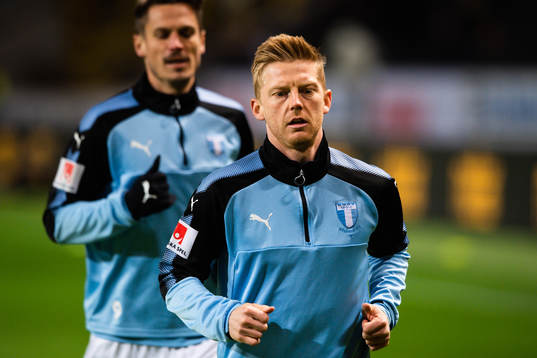 Malmö FFs Anders Christiansen värmer upp