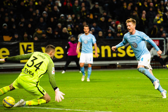 Malmö FFs Anders Christiansen gör 0-1