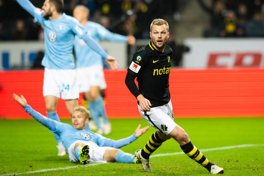 s Sebastian Larsson deppar