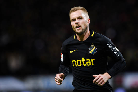 s Sebastian Larsson
