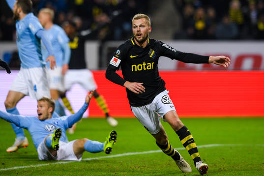 s Sebastian Larsson reagerar