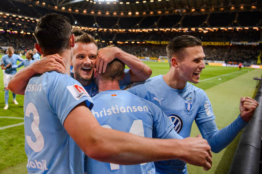 Malmö FFs Eric Larsson , Anders Christiansen och Marcus