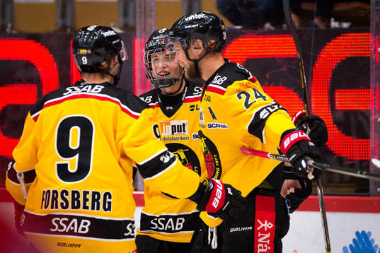 Luleås Johan Harju jublar