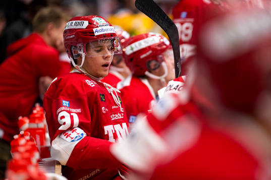 Timrås Filip Hållander deppar
