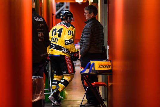 Luleås Austin Farley får matchstraff