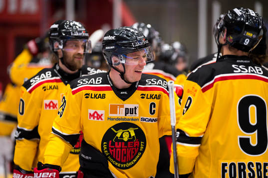 Luleås Erik Gustafsson jublar