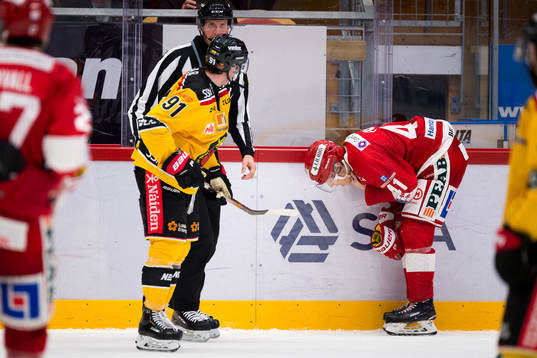 Luleås Austin Farley och Timrås Alexander Falk