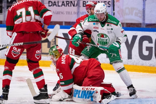 Moras målvakt Isak Wallin och Marek Daloga och Rögles
