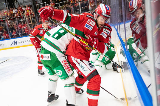 Moras Niki Petti och Rögles Linus Sandin