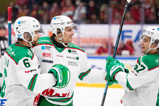 Rögles Leon Bristedt jublar