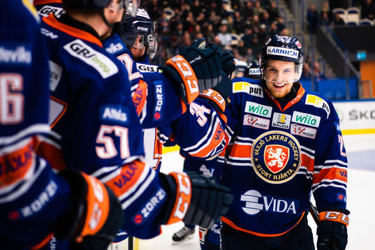 Växjös Brendan Shinnimin jublar