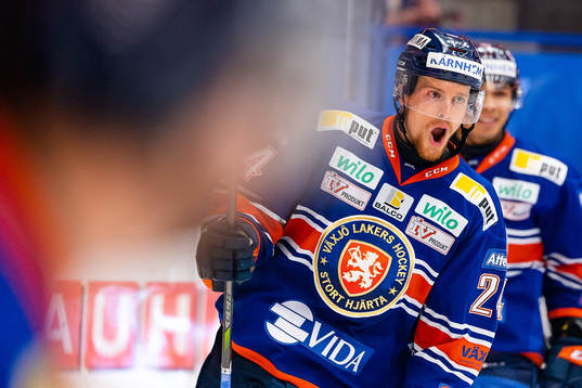 Växjös Brendan Shinnimin jublar