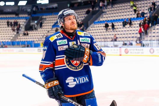 Växjös Erik Josefsson jublar
