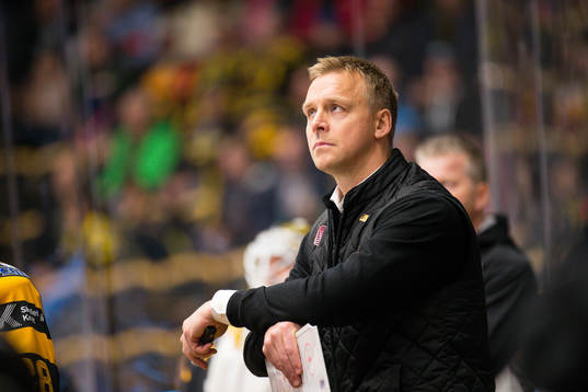 Skellefteås assisterande tränare Bert Robertsson  deppar