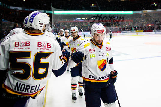 Djurgårdens Niclas Bergfors jublar
