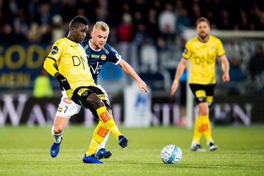 Ifeanyi Mathew of Lillestrøm and Herman Stengel of