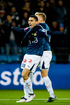 Mustafa "Mos" Abdellaoue of Strømsgodset celebrates